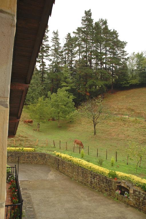 Agroturismo Ibarre Anzuola Luaran gambar